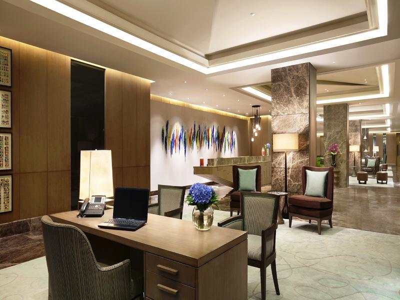 The Leela Ambience Convention Hotel Delhi Yeni Delhi Dış mekan fotoğraf The Business Centre